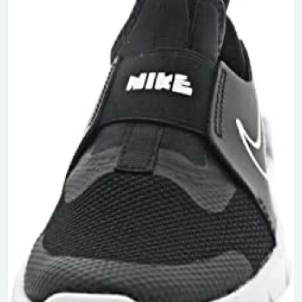 Black and White Nike Sneakers - Picture 2 of 9